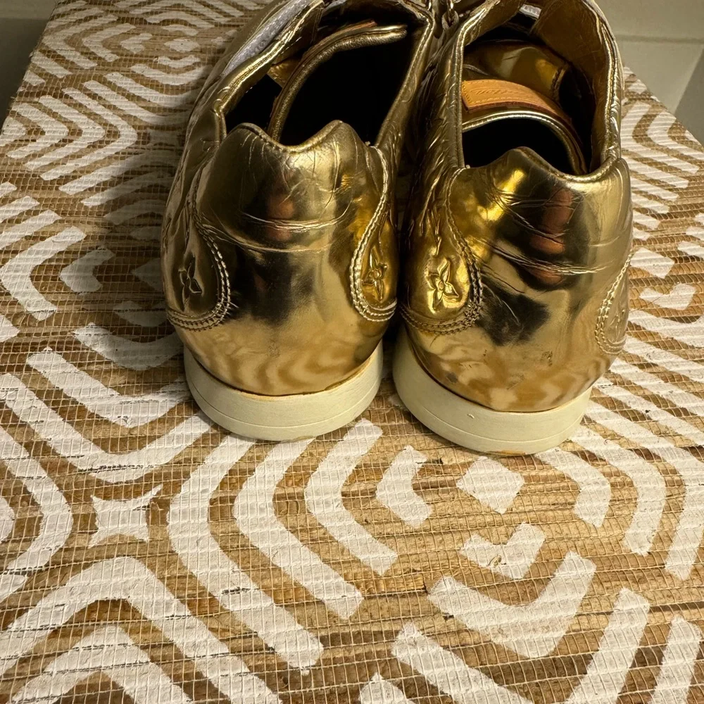 Rare Gold Pillow Louis Vuitton Gold Sneakers🥳🥳❌❌ - Picture 5 of 11